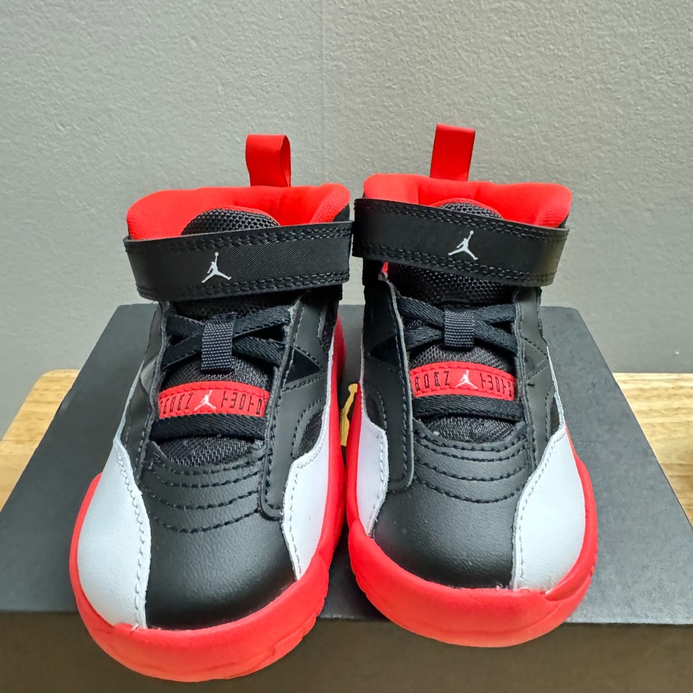 Brand new air Jordan jumpman two Trey (TD) size 7c